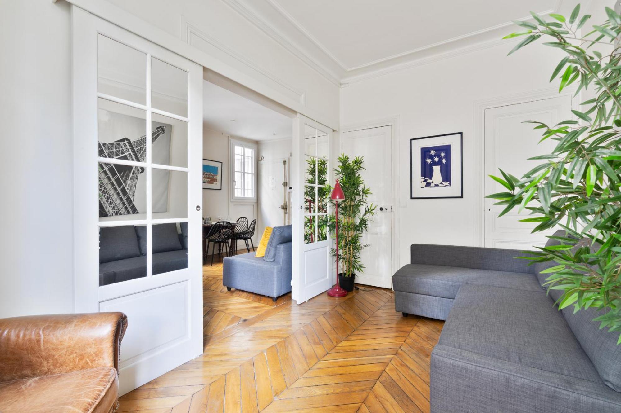 Quartier Champ De Mars Free Netflix * Parigi